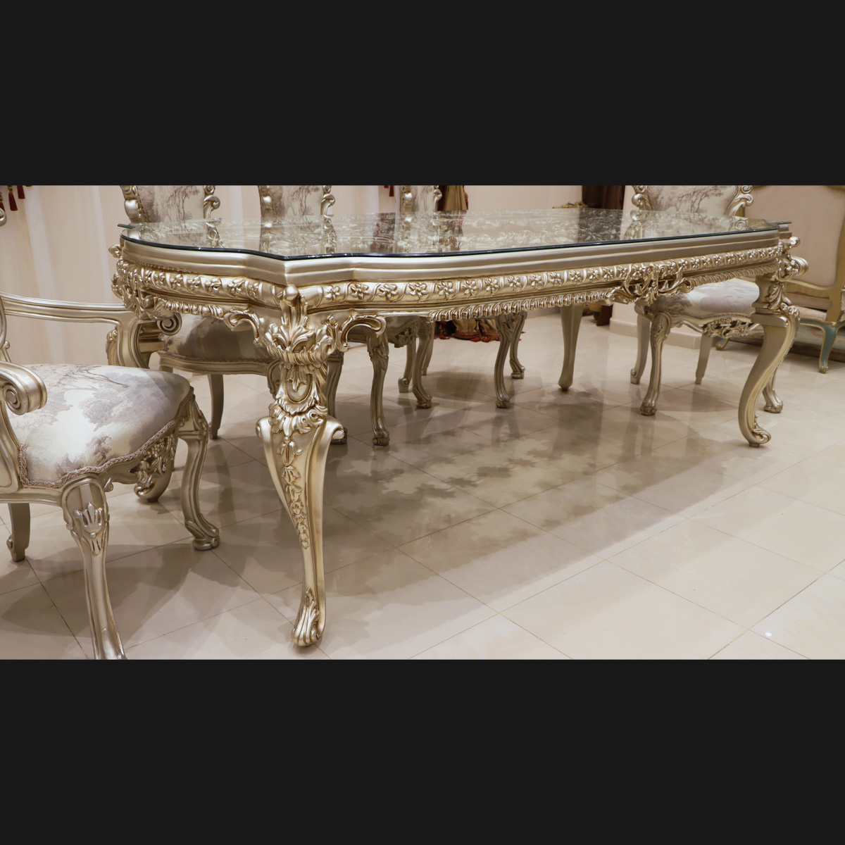 Handmade Dantila Gray Dinning Table | Mobilia Cleopatra 3 Handmade Dantila Gray Dinning Table - Image 1