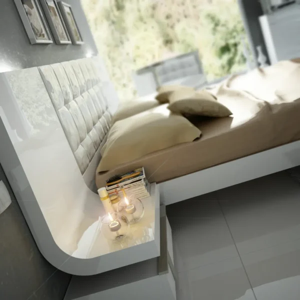 White Bed Room