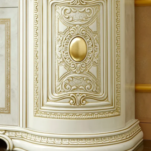 White Lacquer Dining Set