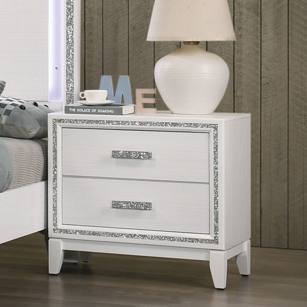 Haiden Nightstand 28453 By Acme | Mobilia Cleopatra 3 Haiden Nightstand 28453 by ACME - Image 1