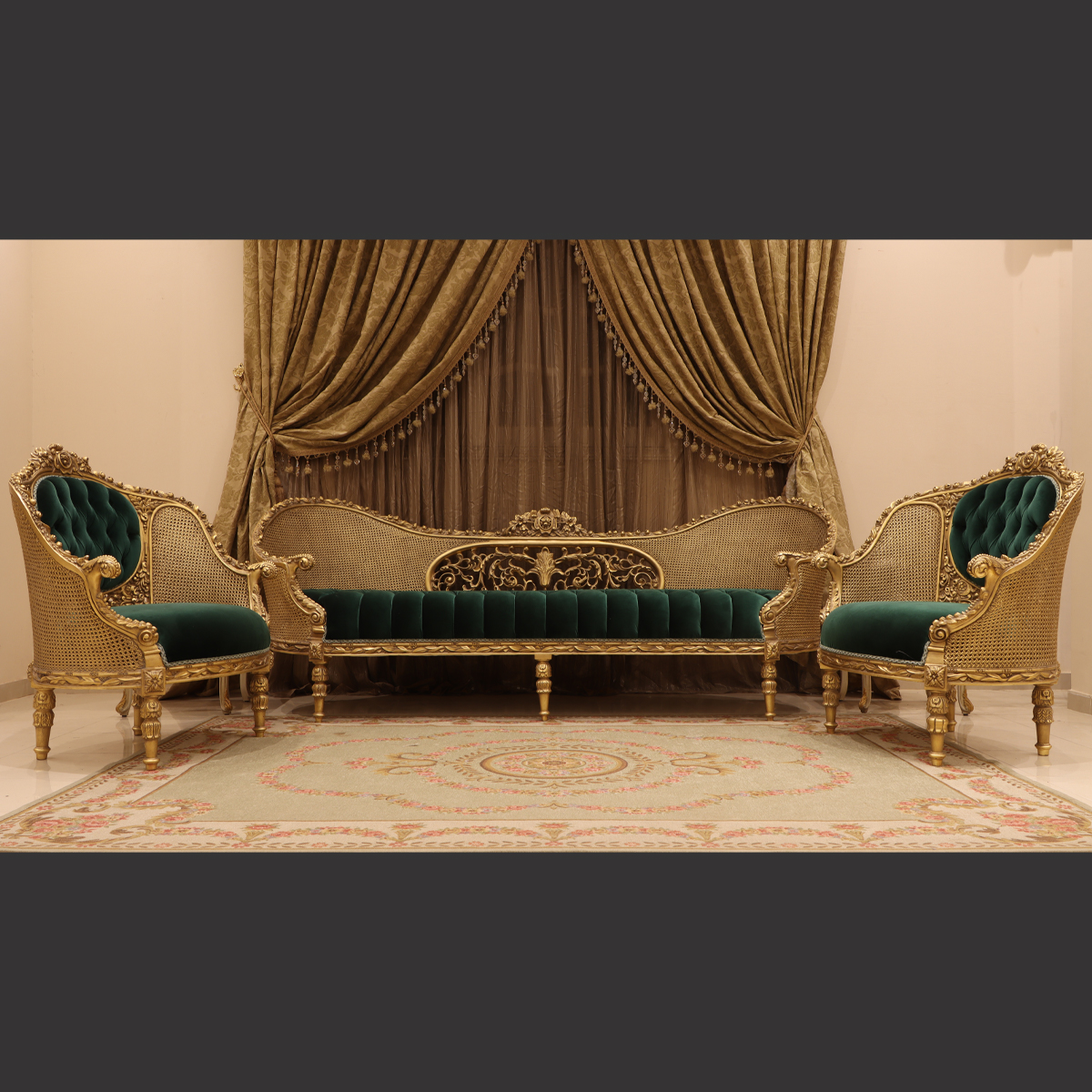 Mc-15 Palace Green Baroque Sofa Set . | Mobilia Cleopatra 3 MC-15 palace green Baroque sofa set . - Image 1