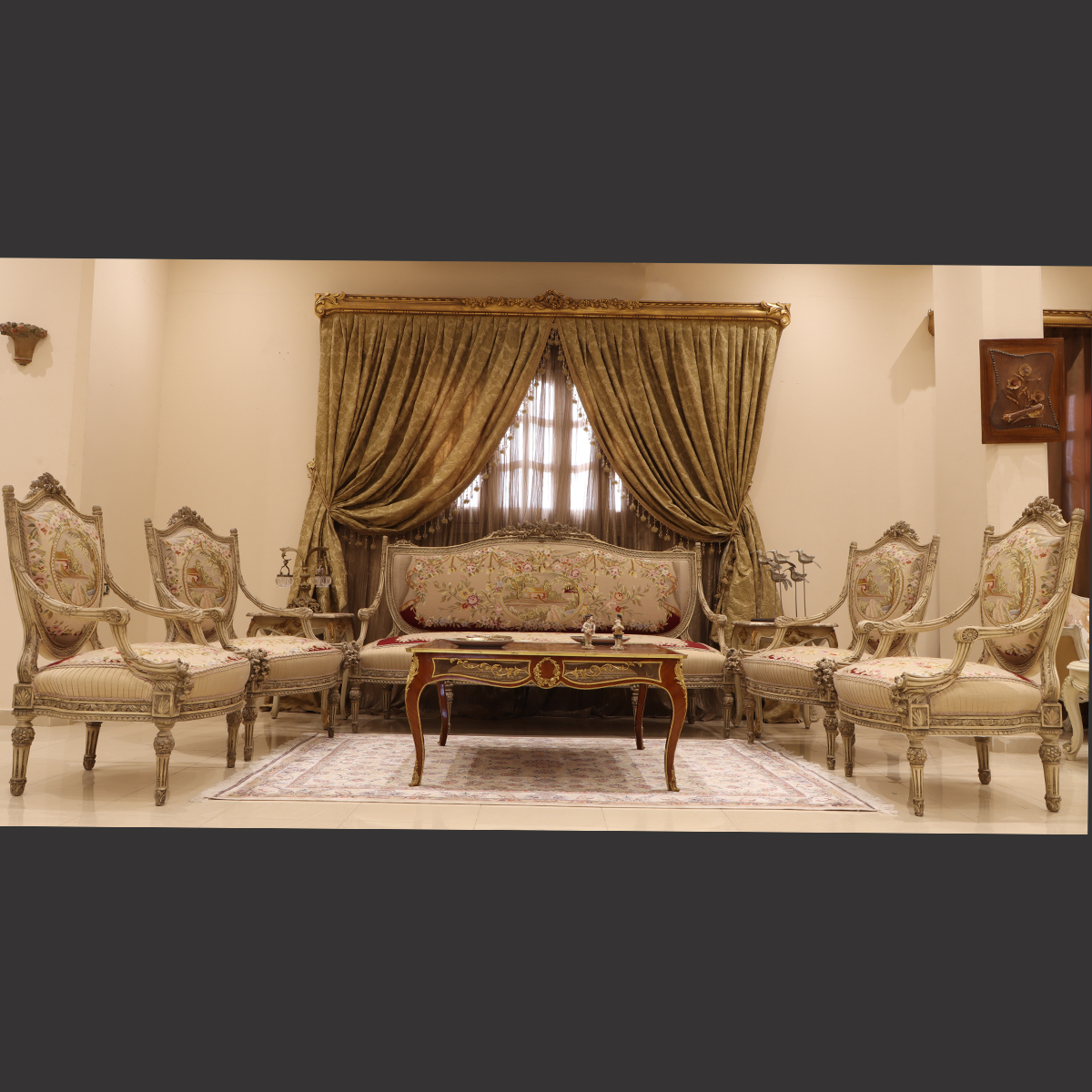 Mc-34 Natural Beige Neoclassic Sofa Set. | Mobilia Cleopatra 3 MC-34 natural beige Neoclassic sofa set. - Image 1