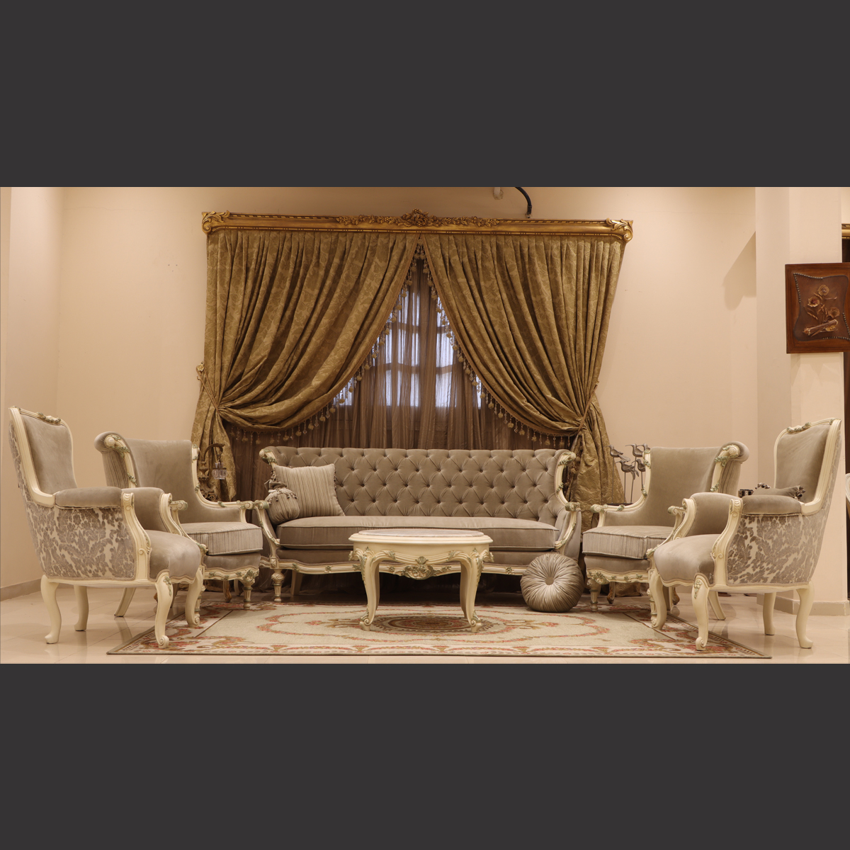 Mc-35 Coffee Rococo Sofa Set . | Mobilia Cleopatra 3 MC-35 coffee Rococo sofa set . - Image 1