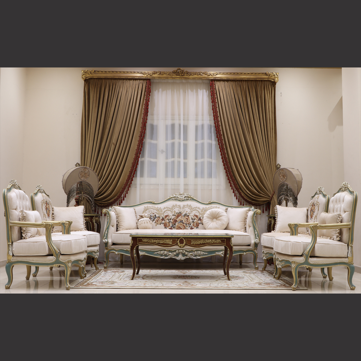 Mc-45 Natural Beige Neoclassic Sofa Set. | Mobilia Cleopatra 3 MC-45 natural beige Neoclassic sofa set. - Image 1