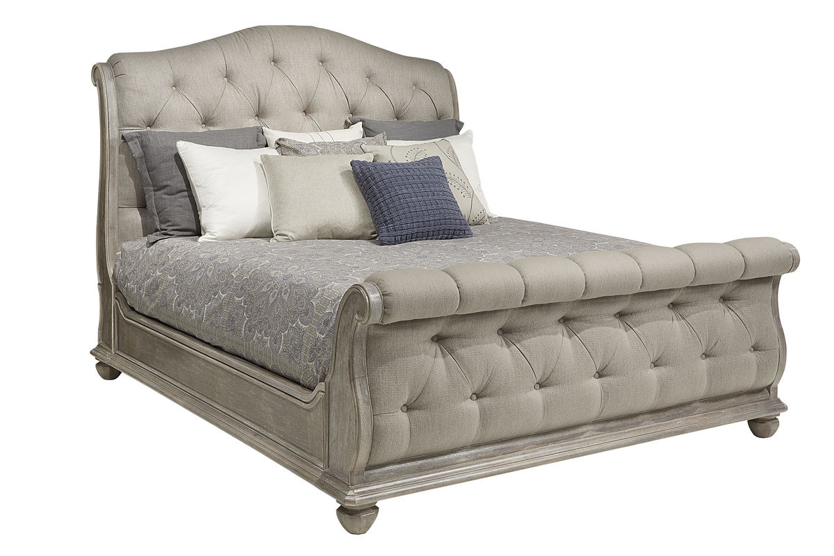 Summer Creek Shoals 6/6 Upholstery Natural Tufted Sleigh Bed By Art Furniture | Mobilia Cleopatra 3 TUFTED SLEIGH BED