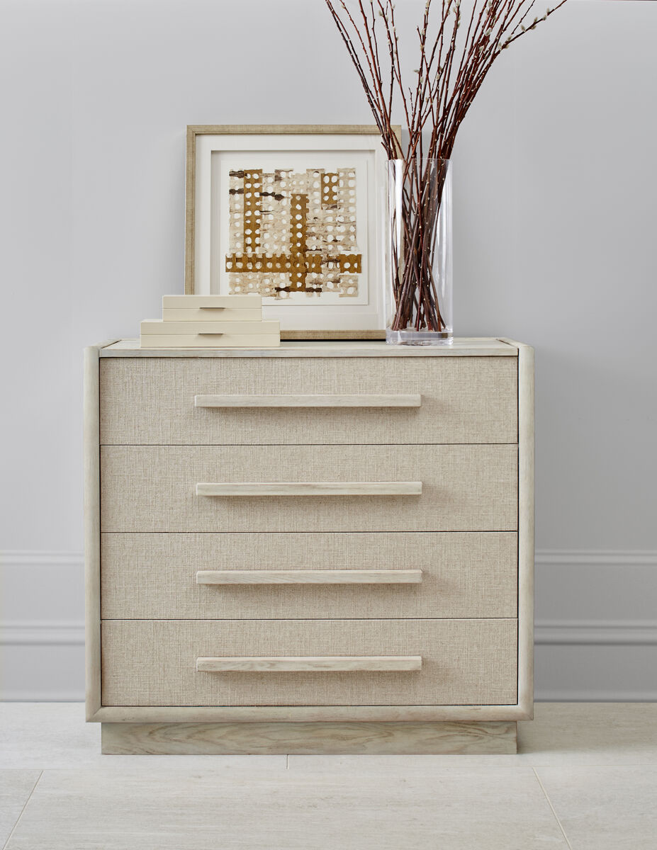 Cotiere-Drawer Chest By Art Furniture | Mobilia Cleopatra 3 Drawer Chest