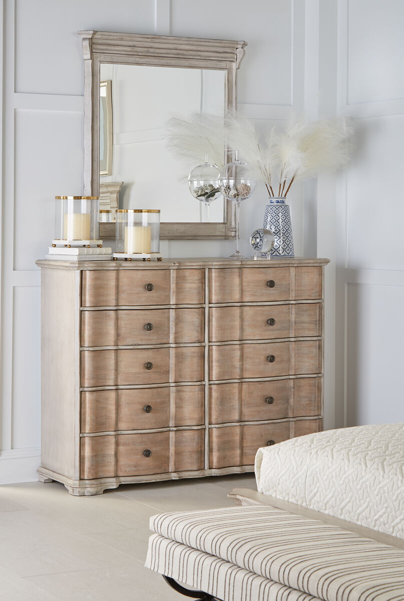 Alcove Belgian Ivory Master Dresser By Art Furniture | Mobilia Cleopatra 3 Master Dresser