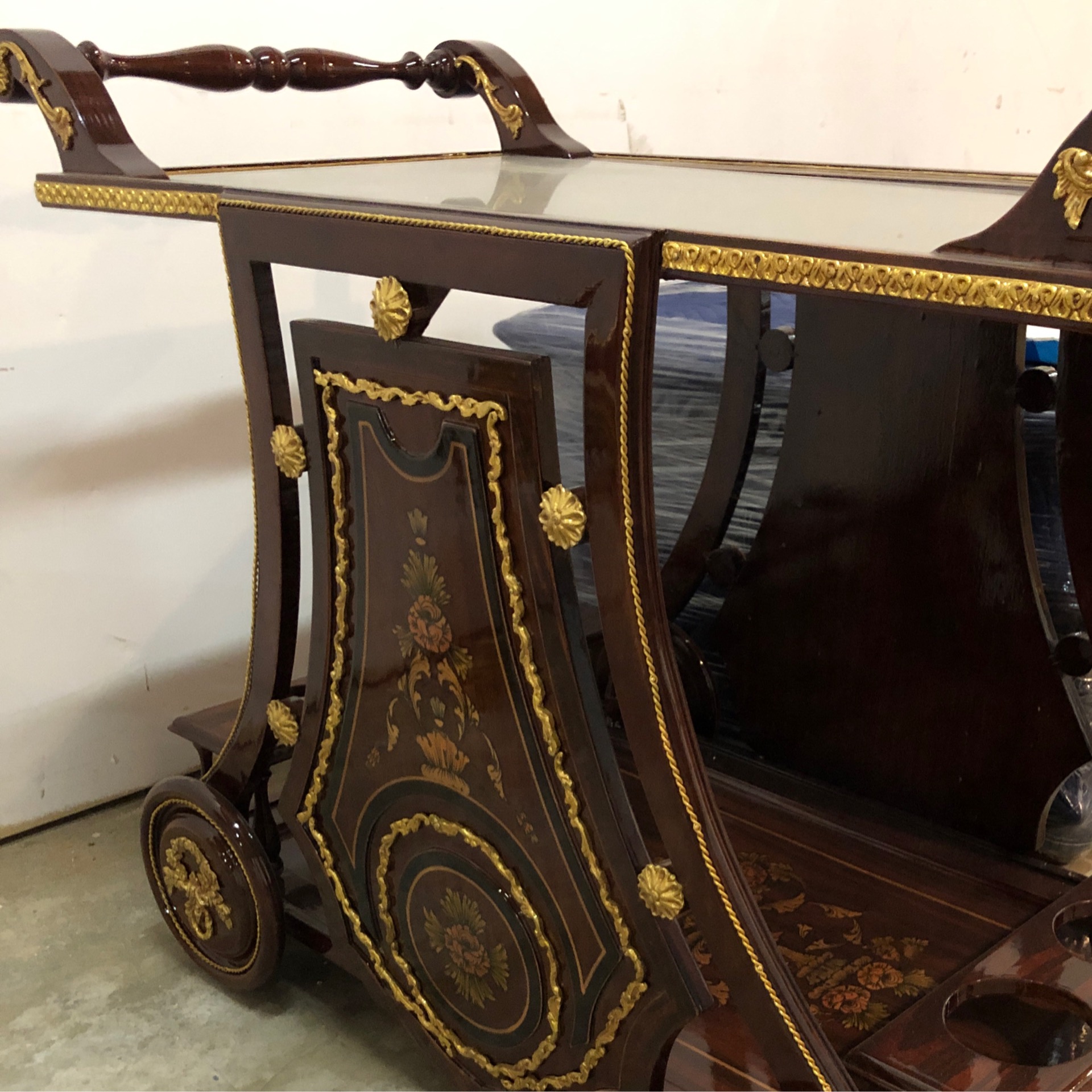 Handmade Antique Tea Table | Mobilia Cleopatra 3 Handmade Antique Tea Table - Image 1