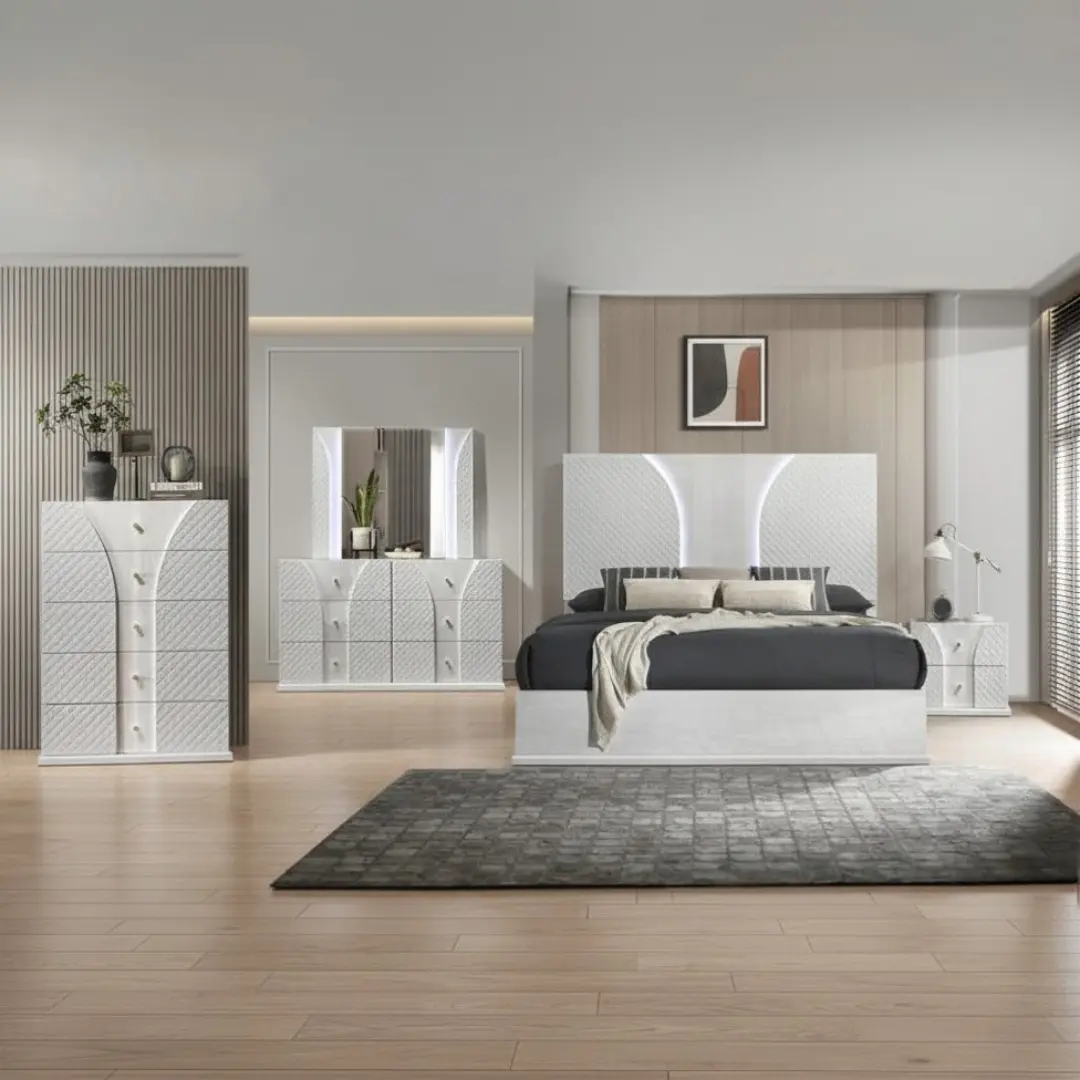 B999-Q Wooden White Queen Size Set 4Pc By Mcferran | Mobilia Cleopatra 3 B999-Q Wooden White Queen Size Set 4PC By McFerran - Image 1