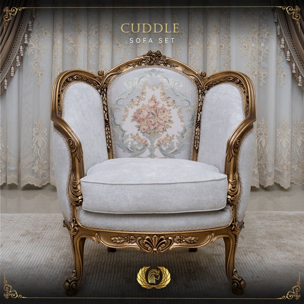 Handmade Bronze Cuddle Classic Chair | Mobilia Cleopatra 3 Handmade Bronze Cuddle Classic Chair - Image 1