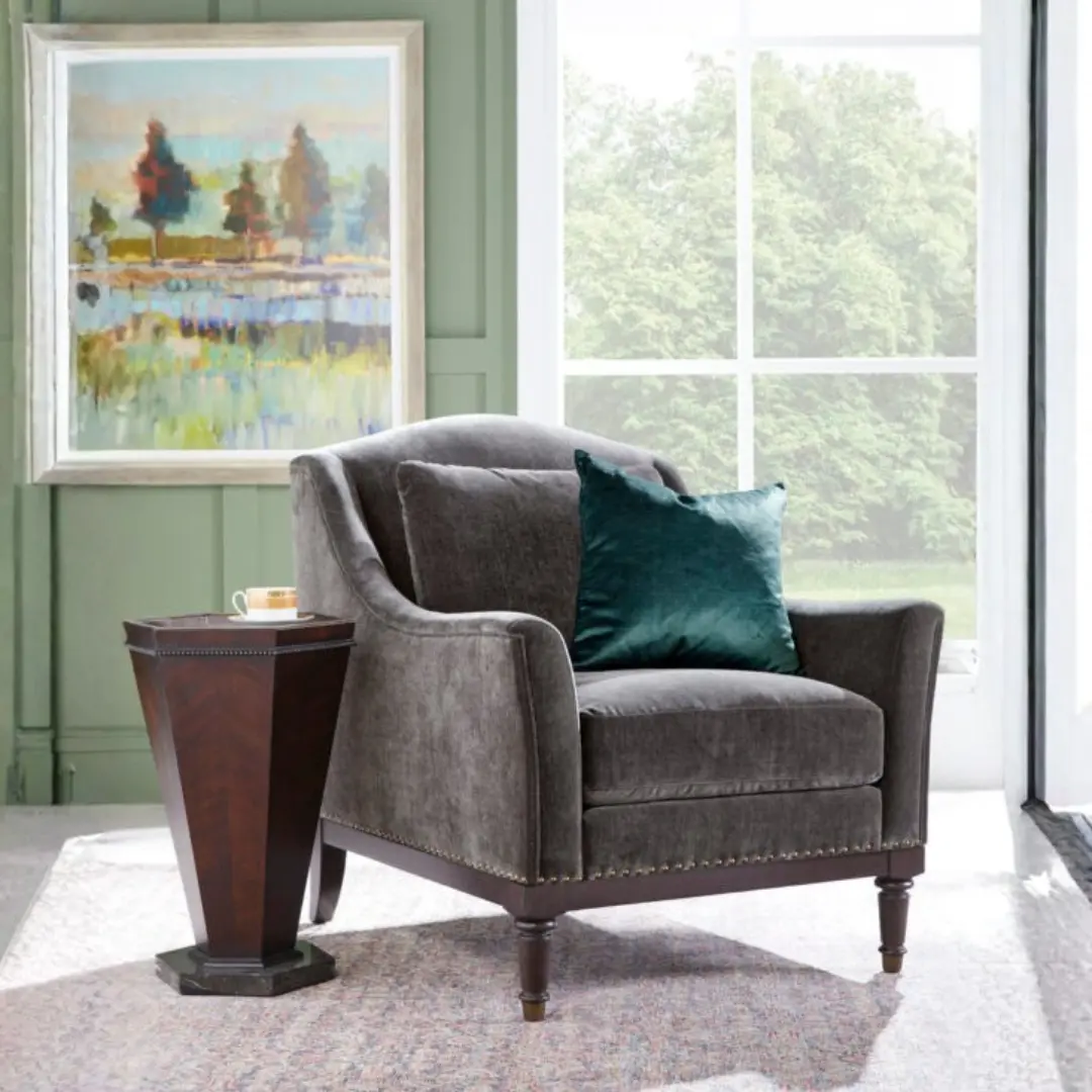 High-end traditional sofa set designed for luxury home