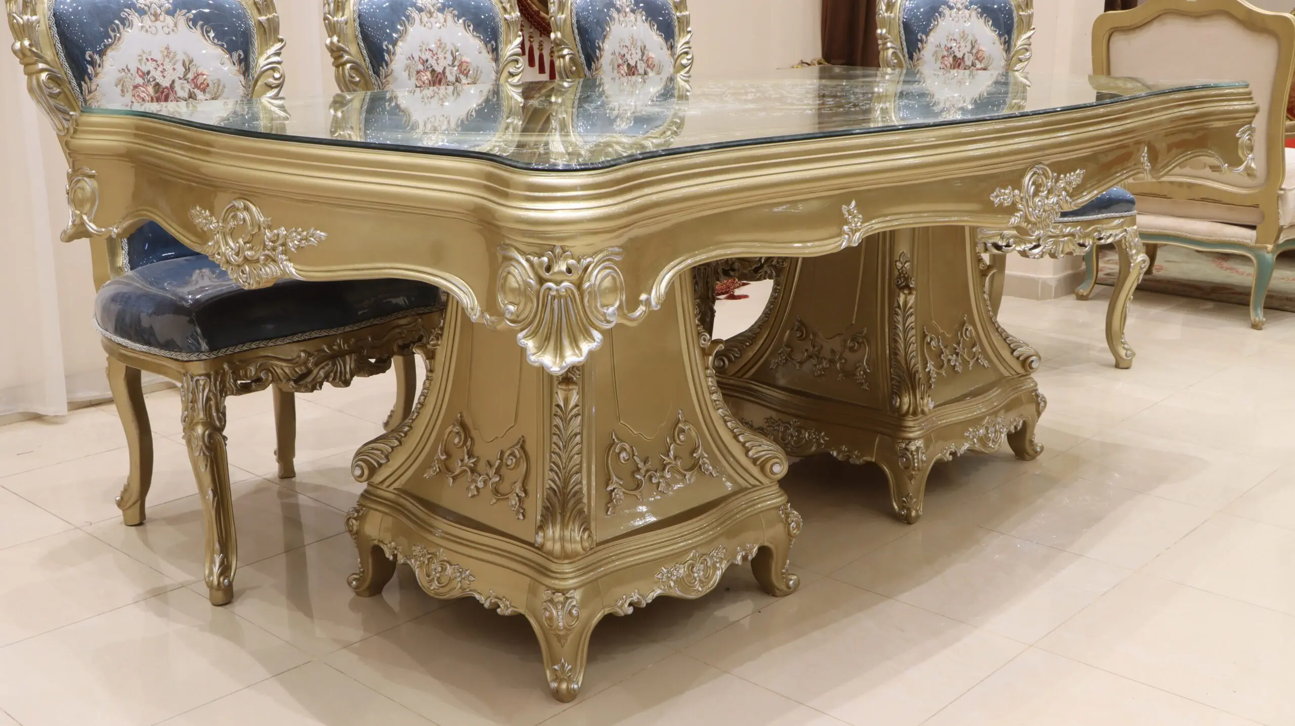 comparison of high-end furniture and regular furniture quality