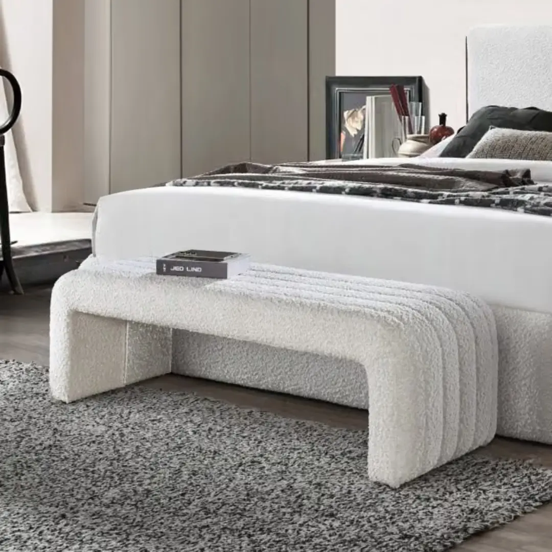 Sandro Beige Bench For Bedroom By Acme | Mobilia Cleopatra 3 Beige Bench for Bedroom