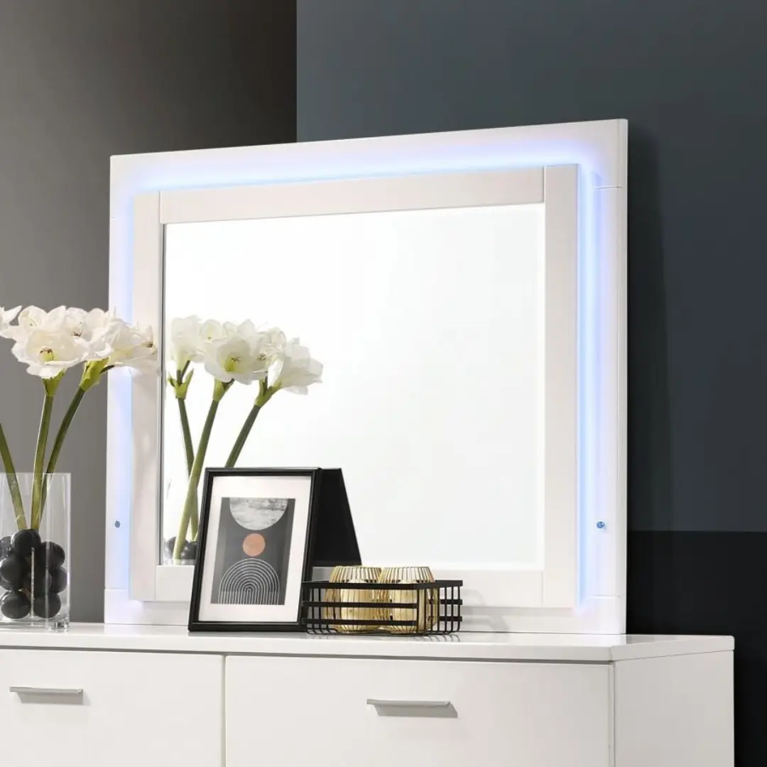 Felicity Wood Dresser Mirror White High Gloss By Coaster Furniture | Mobilia Cleopatra 3 Mirror White High Gloss